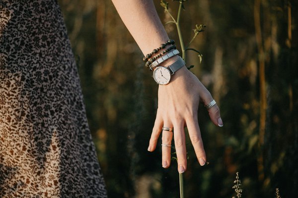 Découvrez nos bracelets artisanaux tibétains pour stimuler vos sens